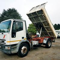 IVECO EUROCARGO 120e18 + GRU