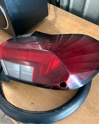 Faro posteriore destro Opel Corsa F