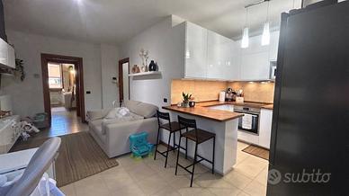 Appartamento di 80 m² con 2 locali e box auto a Pa