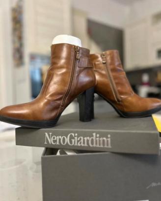 Tronchetti Nero Giardini