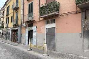 NEGOZIO A CASTELLAMMARE DI STABIA