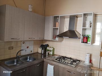 Cucina Angolare  completa di elettrodomestici