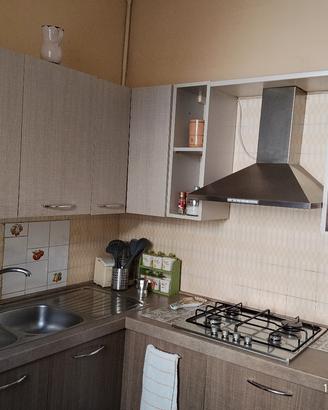 Cucina Angolare  completa di elettrodomestici