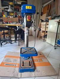 Trapano a colonna da banco