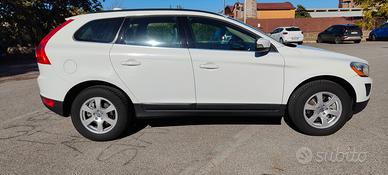 Volvo XC60 2.4 D5 AWD Momentum del 2009