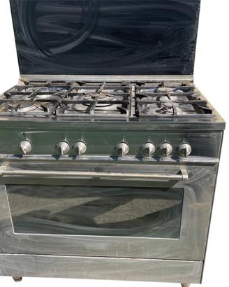 Cucina in acciaio inox