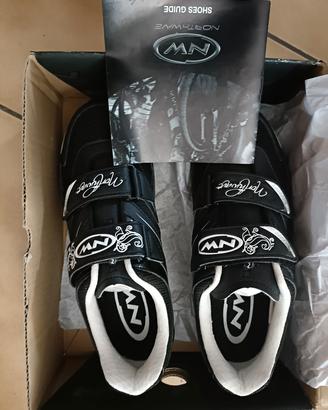  scarpe bici  nuove ancora con sigilli