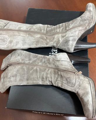 Stivali come nuovi prezzo trattabile