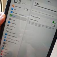 iPad 10th Gen Con 100% Stato della Batteria