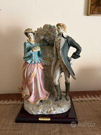 statua in porcellana d’epoca “serie valentino”