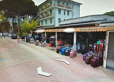 Immobile al mercatino La Salute