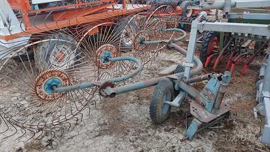 Ranghinatore per fieno a 4 stelle