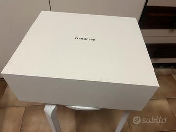 Scatola Fear of god per riporre oggetti