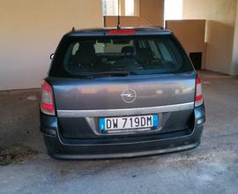 OPEL Astra - 2009