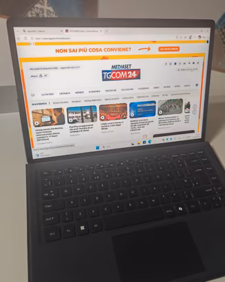 MINISFORUM V3 3-in-1 32GB/1TB – batteria nuova