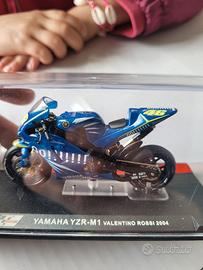 Yamaha yzr m1 Valentino rossi 2004