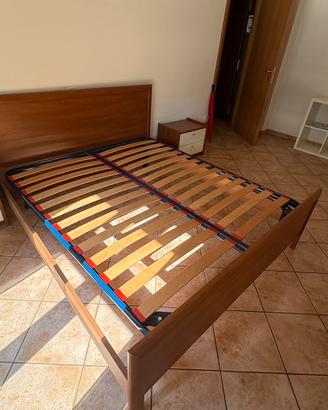 Letto matrimoniale con rete