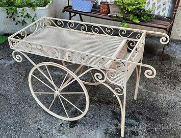 Carrello vintage porta vivande o portavasi