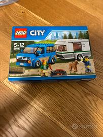LEGO City #60117 "Furgone e Caravan"