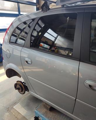 Porta posteriore dx OPEL MERIVA del 2004