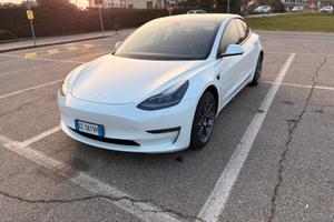 Tesla model 3 2021 long range (dual motor)