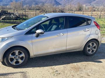 FORD Fiesta 1.4 TDCI Titanium 5 porte