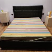 Letto matrimoniale 