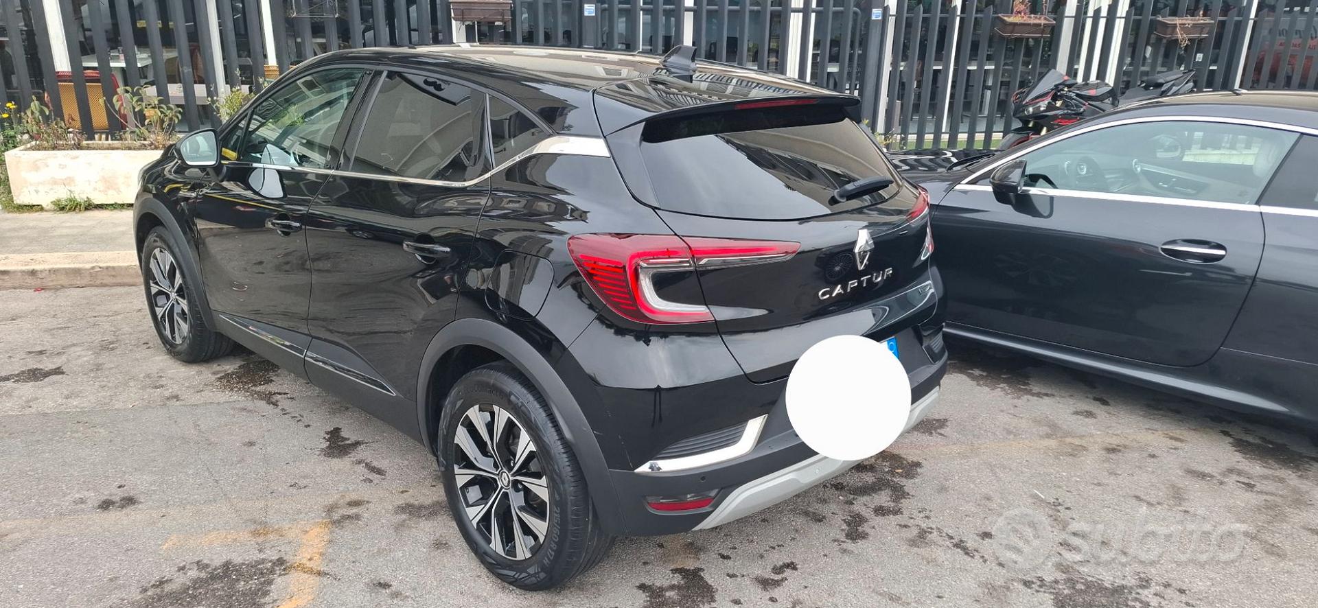 Renault Captur 2024 photo 2