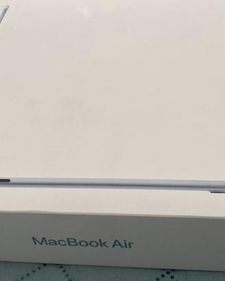 Macbook air 13 M5 nuovo