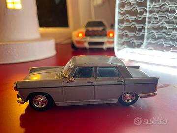 Peugeot  404  1:24 vintage