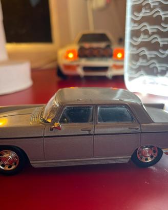 Peugeot  404  1:24 vintage