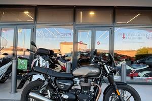 Triumph Street Twin