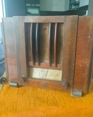 Radio d'epoca a valvole Telefunken mod. 544