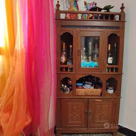 Angoliera, vetrinetta, piccola credenza etnica