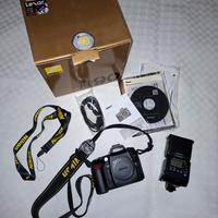 Nikon D90 completa di accessori