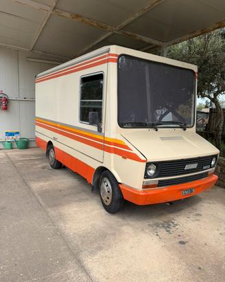 fiat daily adibito a panineria 