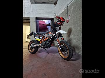 KTM 690 SMC-R