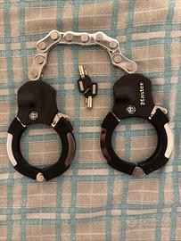 Manette antifurto master lock nere a 9 maglie