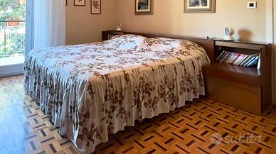 Letto matrimoniale ‘70s con comodini incorporati