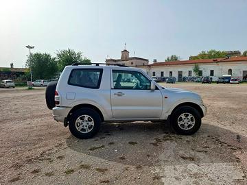 MITSUBISHI Pajero (2000-2007) - 2003