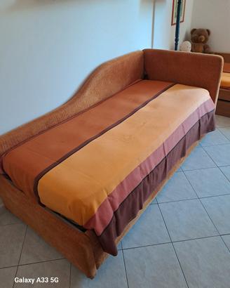 divano letto con secondo letto a scomparsa