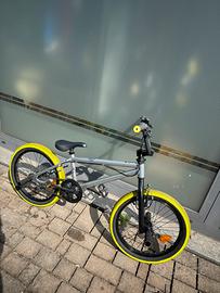 Bicicletta BMX