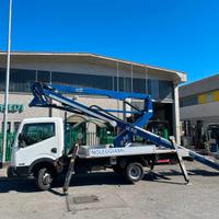 Piattaforma elevatrice 18 m - patente B su Nissan