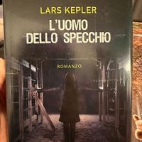 L’uomo dello specchio- di Lars Kepler Libro