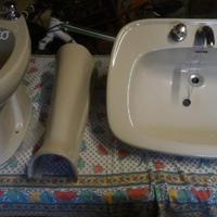 Lavandino e bidet da bagno