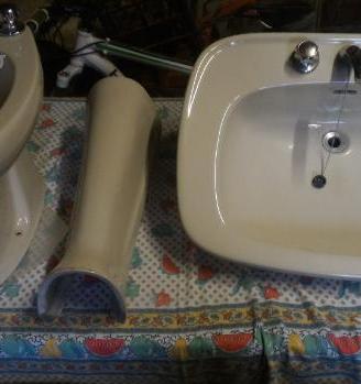 Lavandino e bidet da bagno