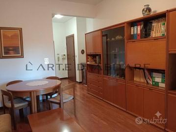 Appartamento di 96 m² con 4 locali e posto auto a 