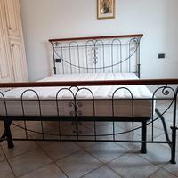 Letto matrimoniale in ferro battuto + Materasso Me