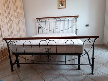 Letto matrimoniale in ferro battuto + Materasso Me