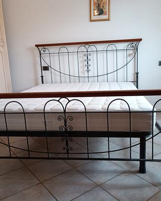 Letto matrimoniale in ferro battuto + Materasso Me